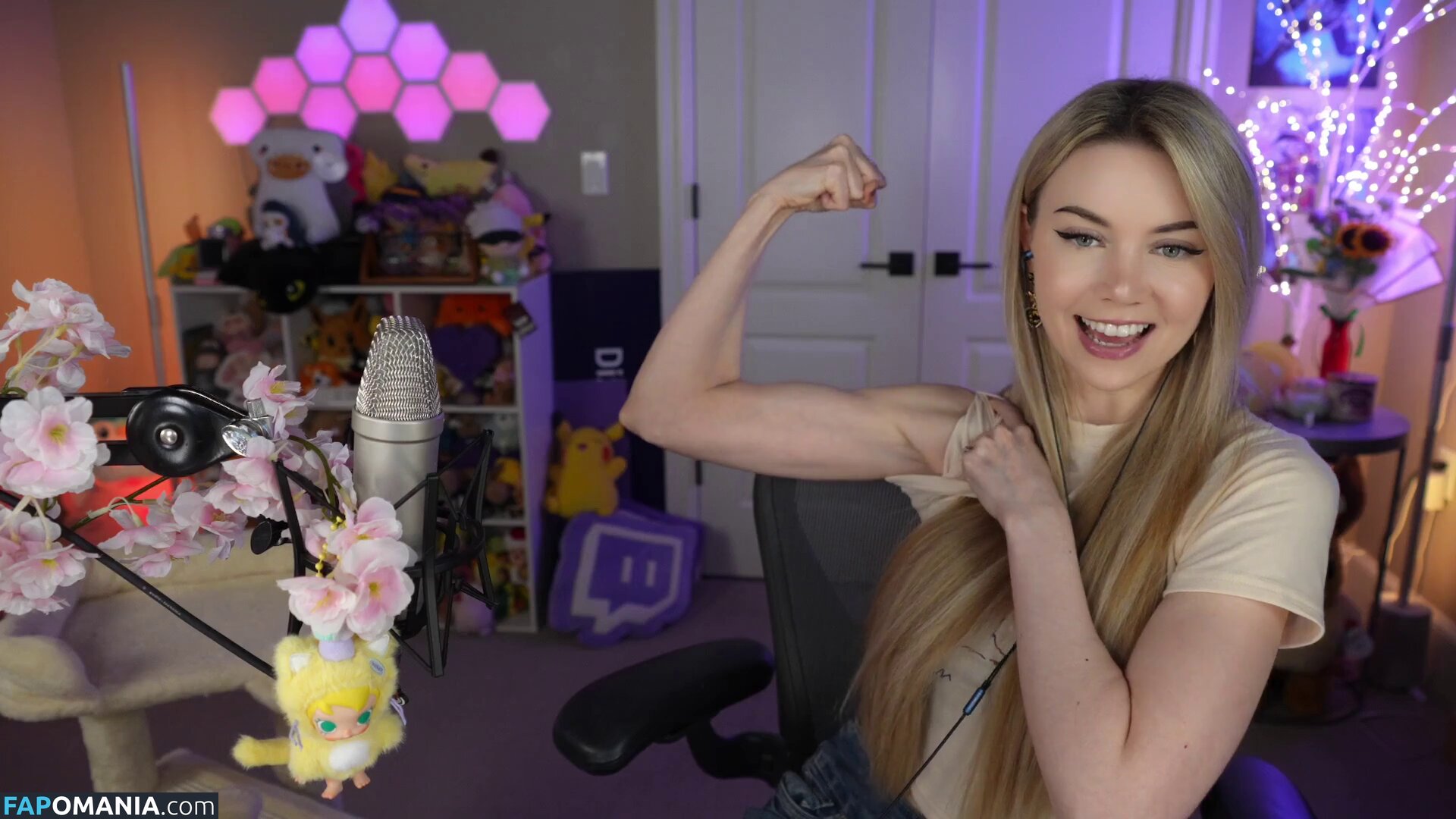 Dizzykitten / dizzykitten7 / dizzykittenpaws / thedizzykitten Nude OnlyFans  Leaked Photo #450