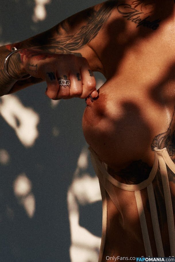 Dj Lady Vamp / LadyVampModel / lady.vamp.official Nude OnlyFans  Leaked Photo #4