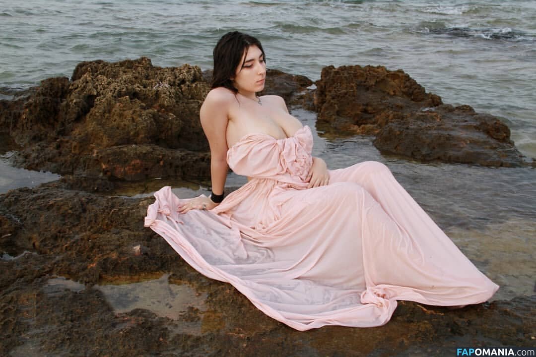 Doania / doa_nia Nude OnlyFans  Leaked Photo #2