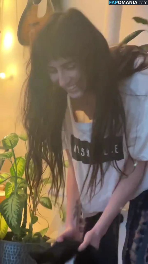 Doddleoddle / Dodie Clark Nude OnlyFans  Leaked Photo #23
