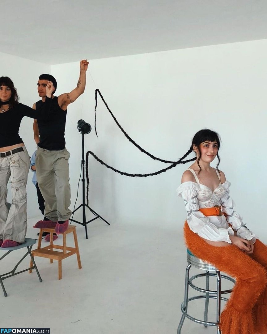 Doddleoddle / Dodie Clark Nude OnlyFans  Leaked Photo #36