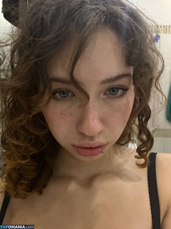 dpuw_ / maybe_pretty_ / zoya_maybe_pretty Nude OnlyFans  Leaked Photo #4