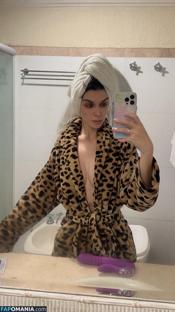 Dra.sophivet Nude OnlyFans  Leaked Photo #3