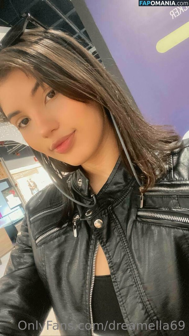 dreamella69 / officialdreamella Nude OnlyFans  Leaked Photo #30