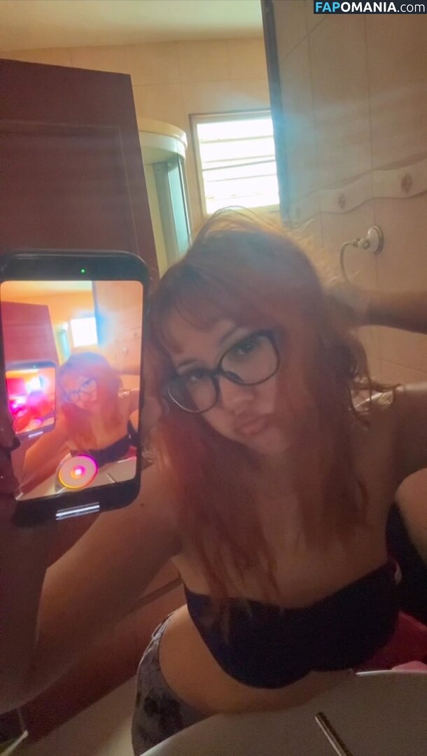 dumsillygirl / grlonwifi / https: Nude OnlyFans  Leaked Photo #2