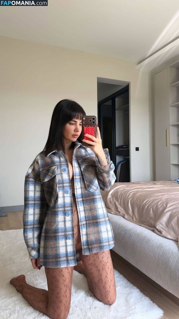 Ece Ronay / Eceronayofficial Nude OnlyFans  Leaked Photo #4