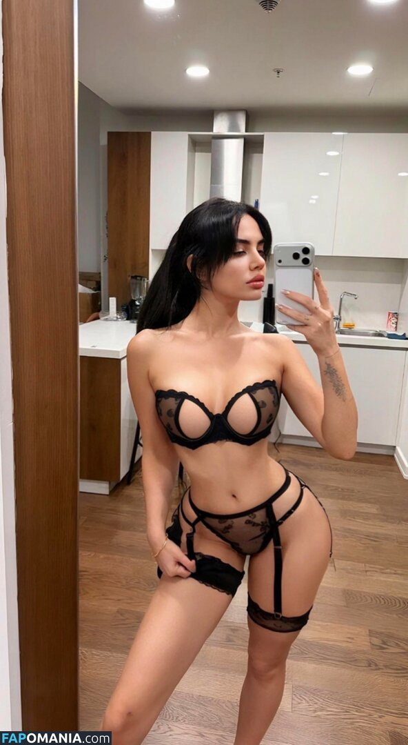 Ece Ronay / Eceronayofficial Nude OnlyFans  Leaked Photo #8