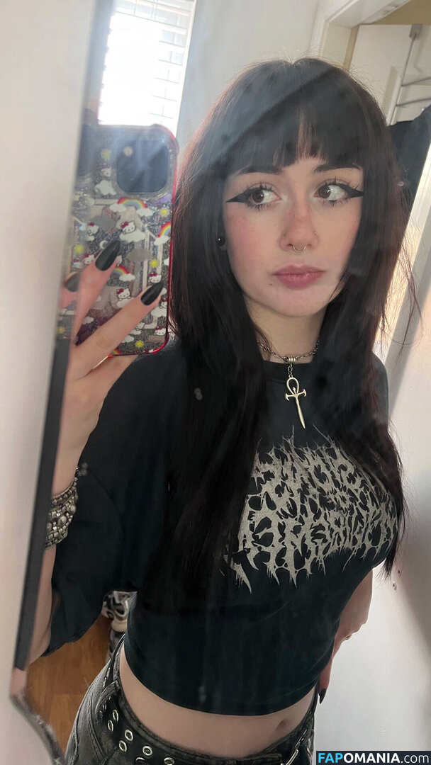 EFCevie / eevieaspen Nude OnlyFans  Leaked Photo #2