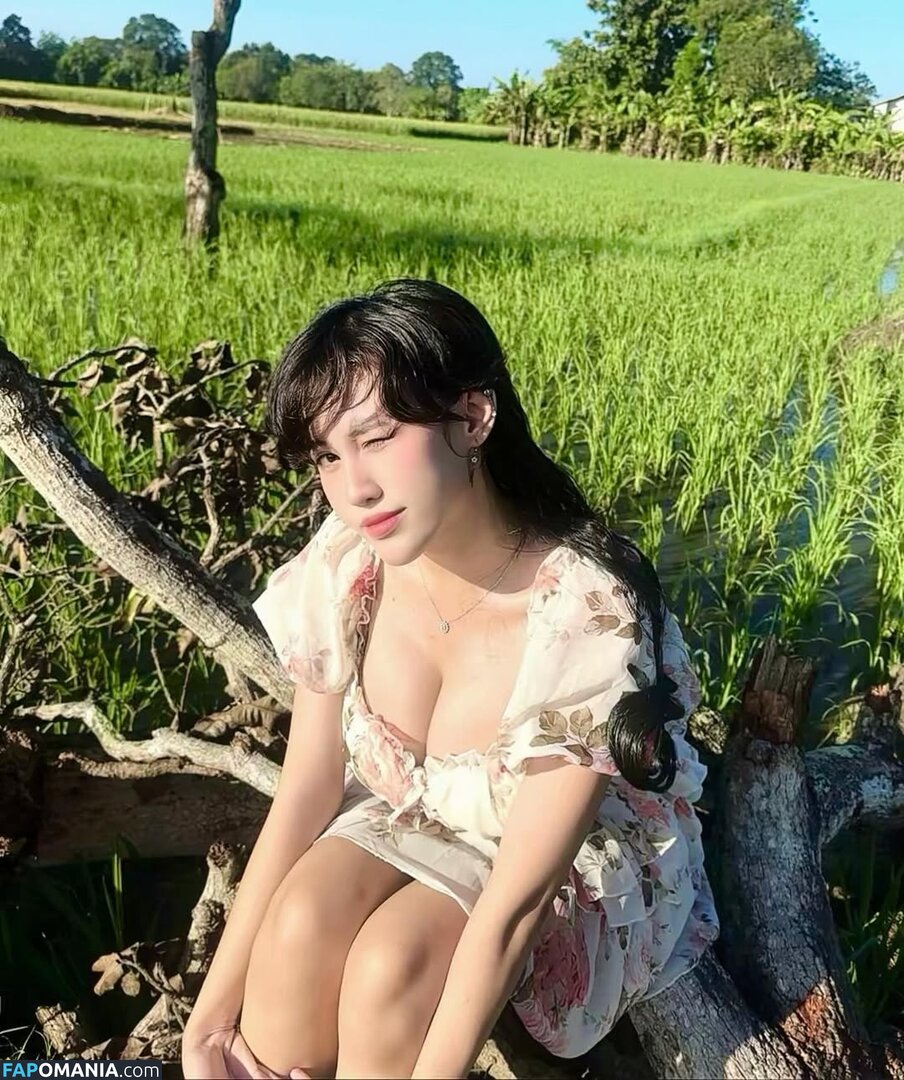 Deandra Aurelia / ejahazel / ejahazel__ Nude OnlyFans  Leaked Photo #3