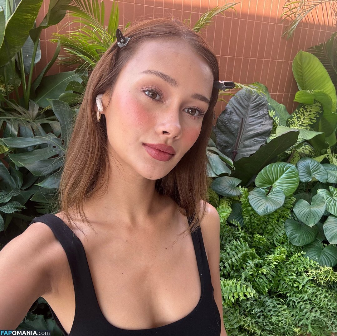 Eleanor Thompson / EleanorThomps / elxiethompson / https: Nude OnlyFans  Leaked Photo #1