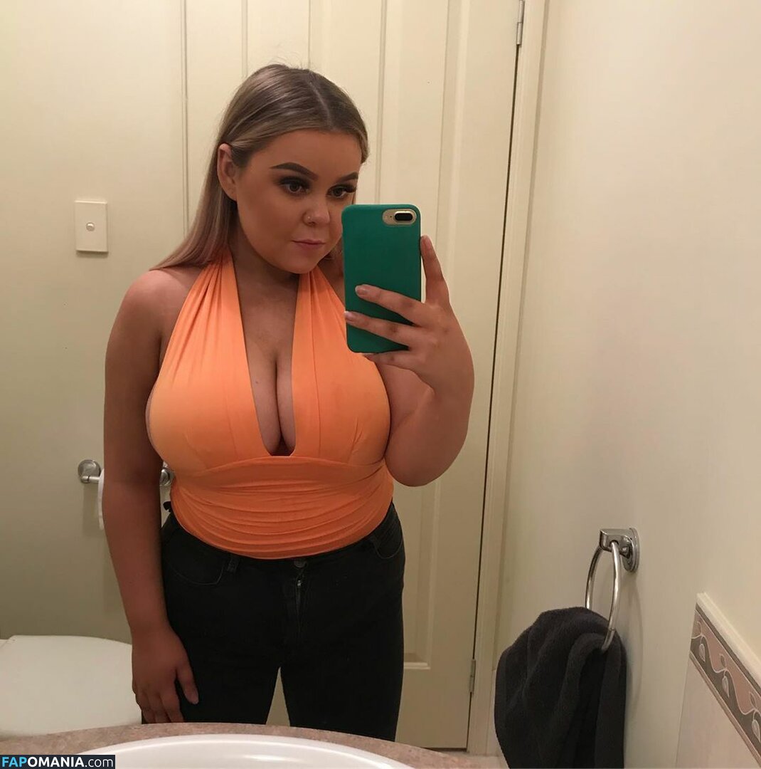 Elise / elise2222 / elise_cm Nude OnlyFans  Leaked Photo #8