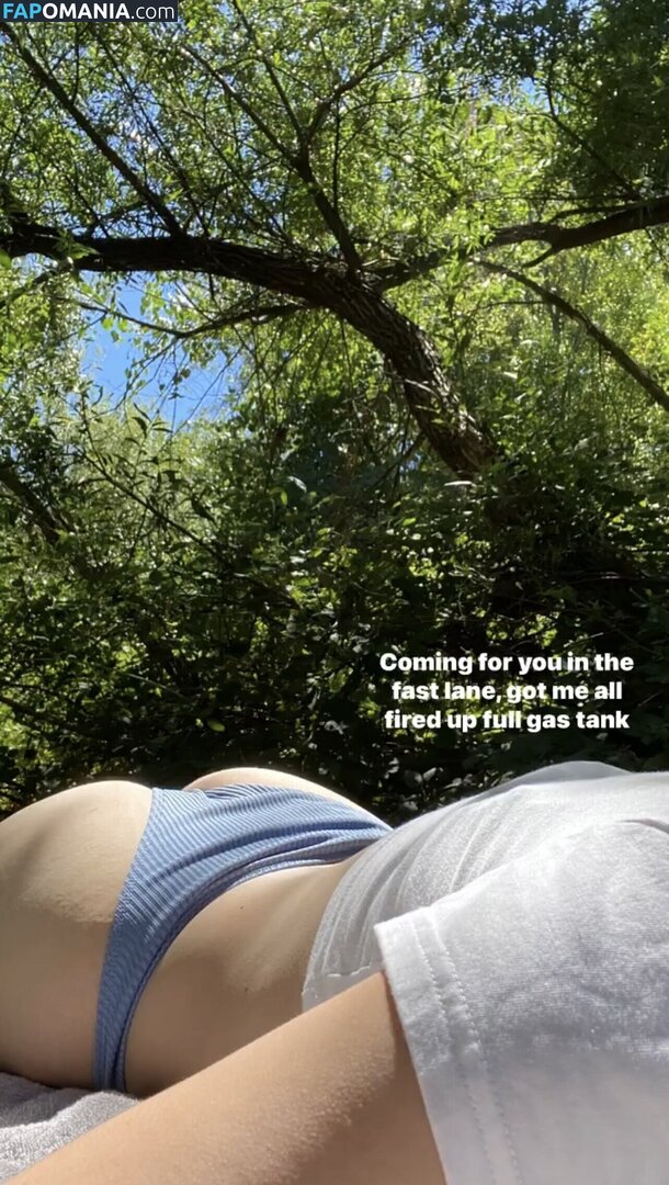 Elissa Beck / elissaaa.beck / elissabeck / pr1ncessviolet Nude OnlyFans  Leaked Photo #3