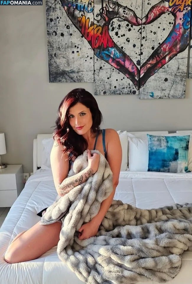 elizabeth_monarch Nude OnlyFans  Leaked Photo #5