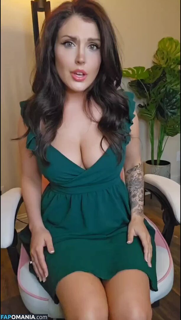 elizabeth_monarch Nude OnlyFans  Leaked Photo #13