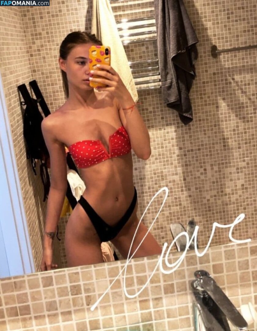 Elizabeth Vasilenko / elizabethvasilenko / elizvasilenko Nude OnlyFans  Leaked Photo #9