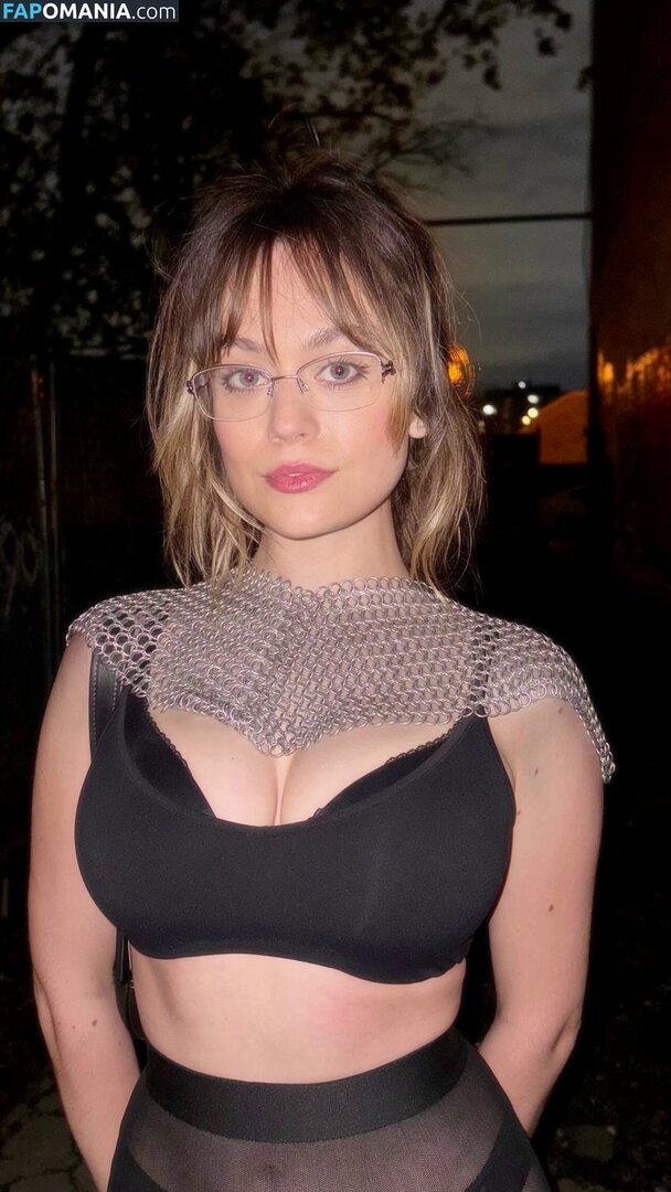 Ella Ballentine / ellaballentine Nude OnlyFans  Leaked Photo #7