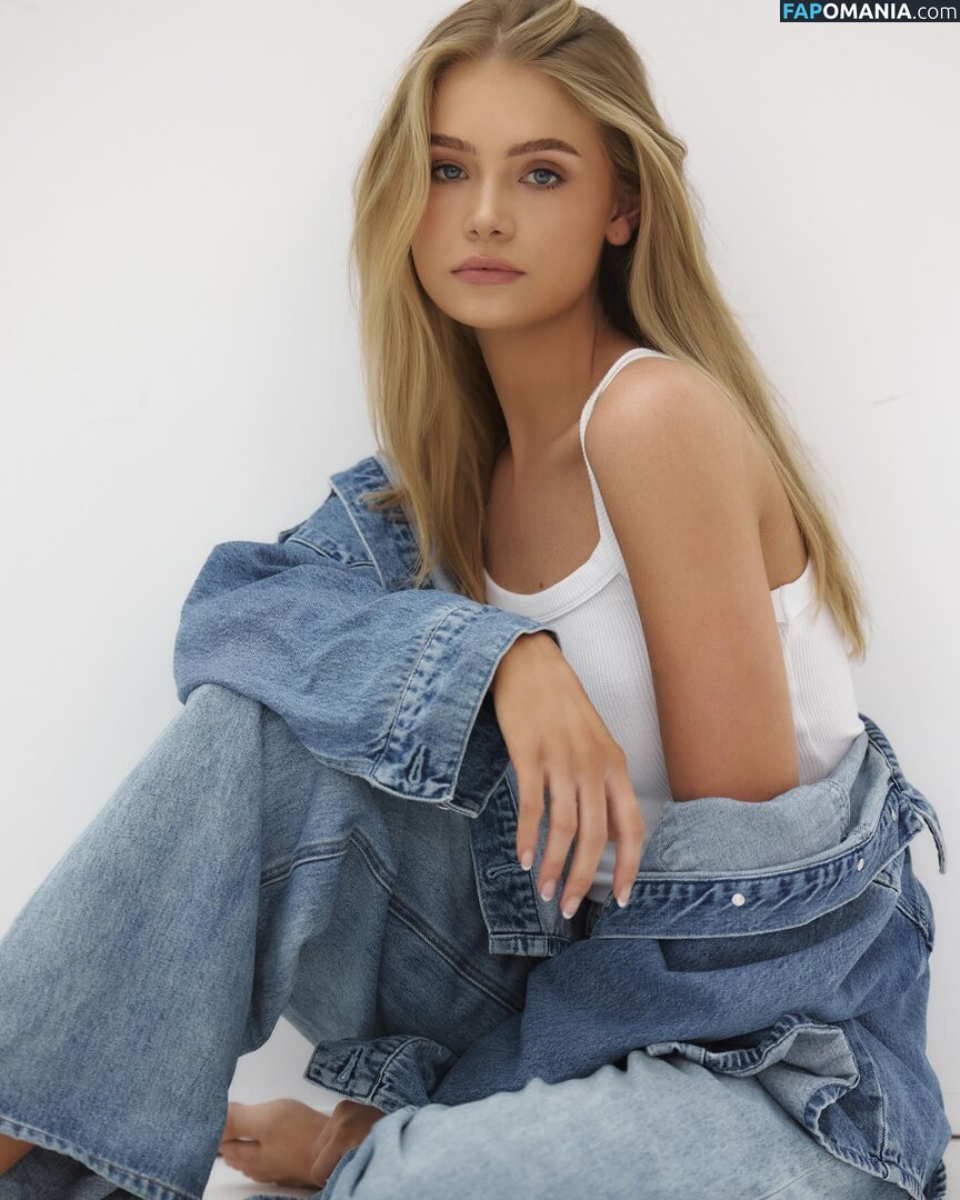 Ella Binney / miss.ella.binney Nude OnlyFans  Leaked Photo #14