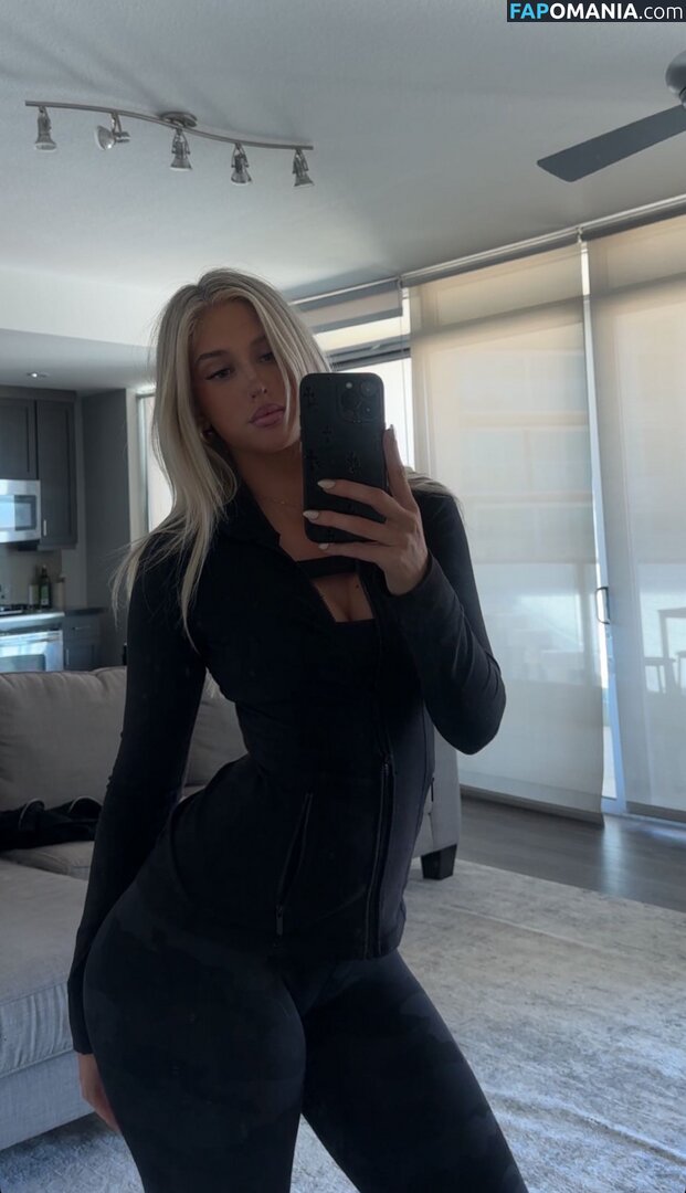 Ella Fredrickson / ellafredricksonn Nude OnlyFans  Leaked Photo #16