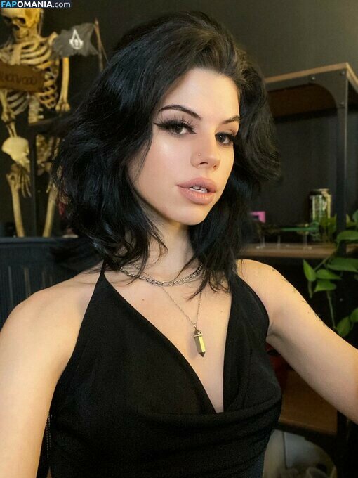 ellathrasher / morethanella Nude OnlyFans  Leaked Photo #11