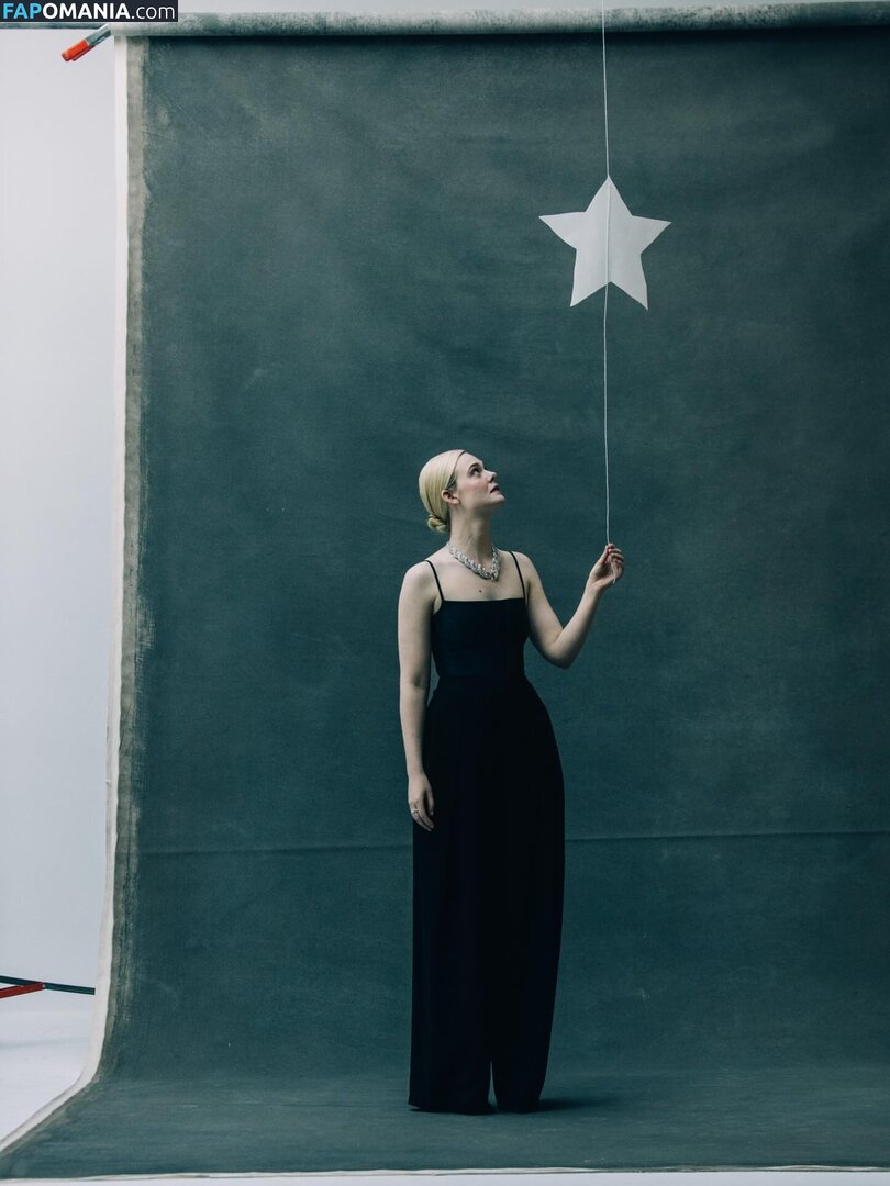 Elle Fanning / ellefanning Nude OnlyFans  Leaked Photo #88