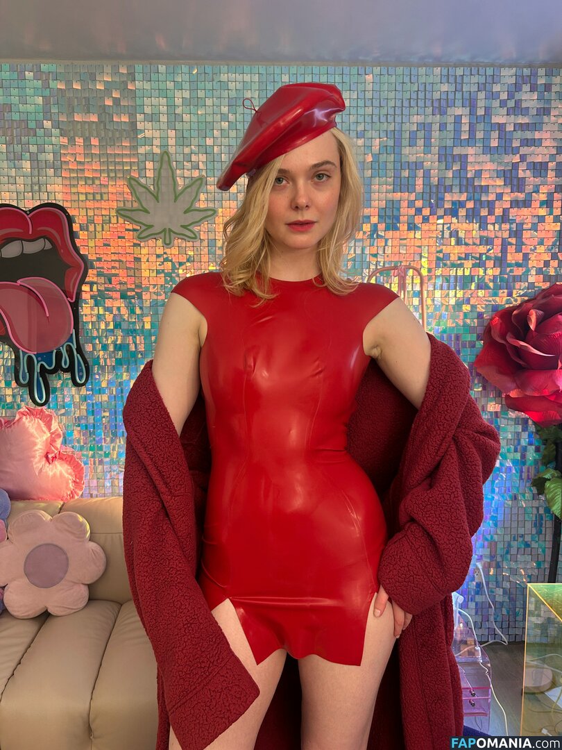 Elle Fanning / ellefanning Nude OnlyFans  Leaked Photo #144