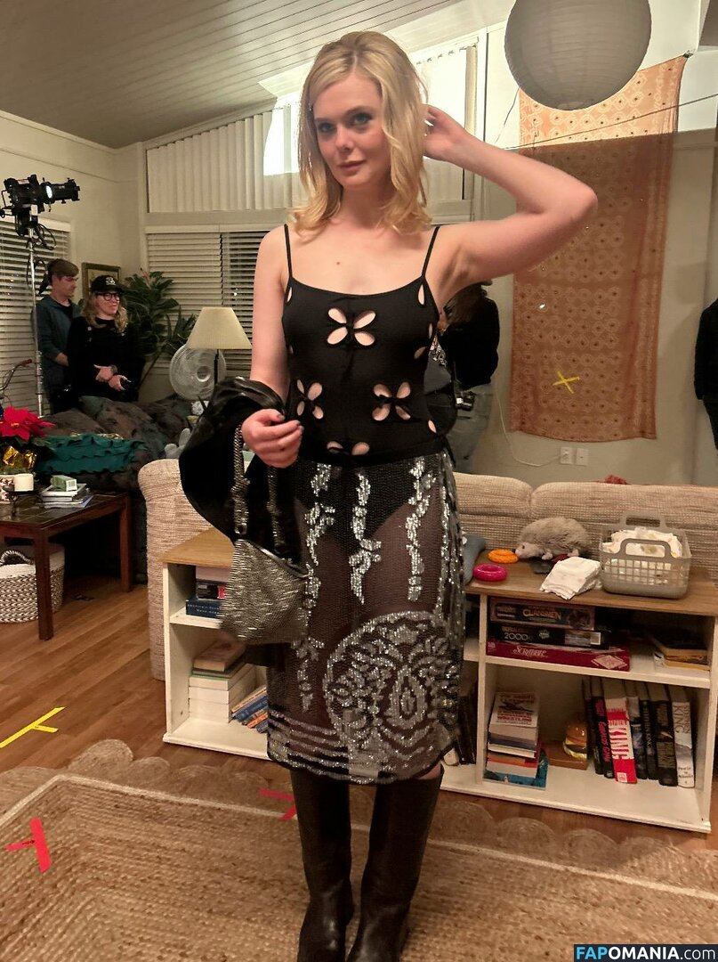 Elle Fanning / ellefanning Nude OnlyFans  Leaked Photo #147