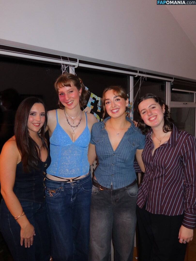 Elle Mulvaney / ellejmulvaney Nude OnlyFans  Leaked Photo #4