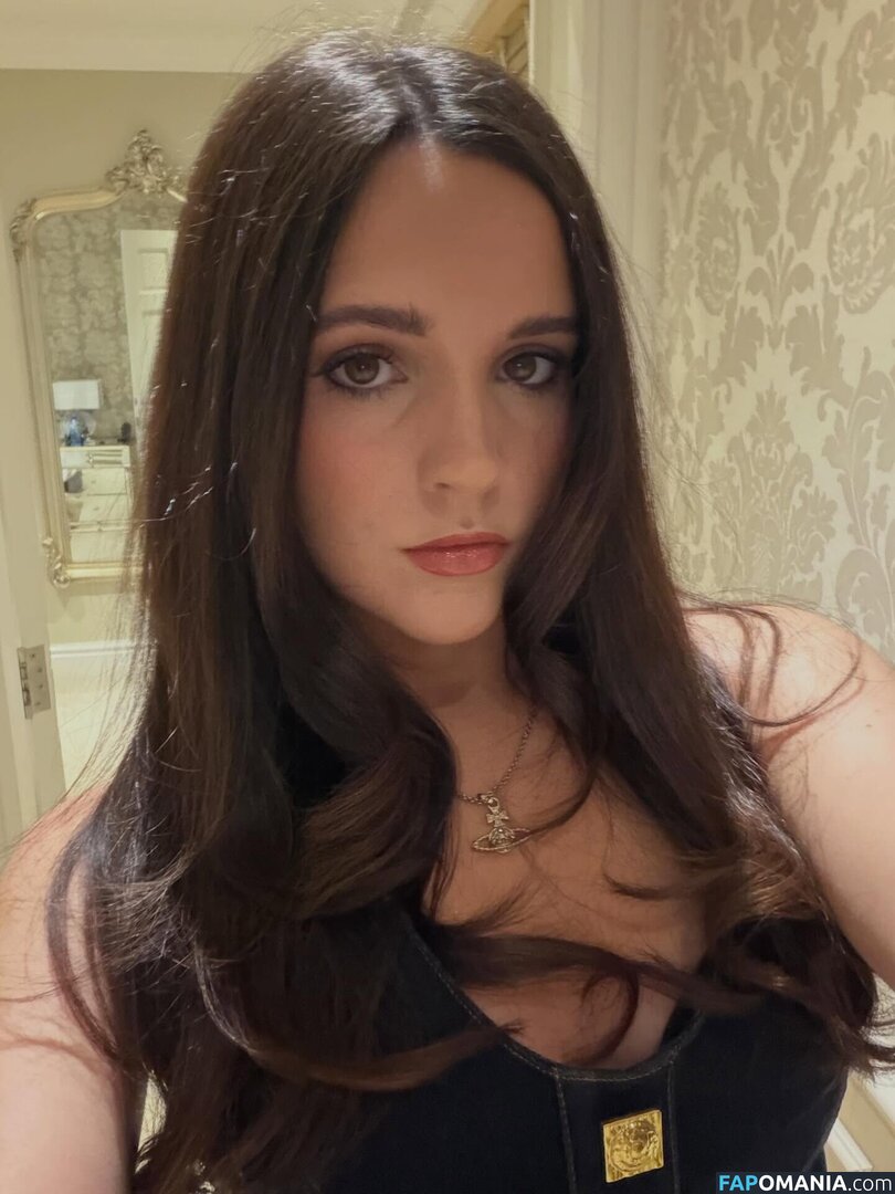 Elle Mulvaney / ellejmulvaney Nude OnlyFans  Leaked Photo #5