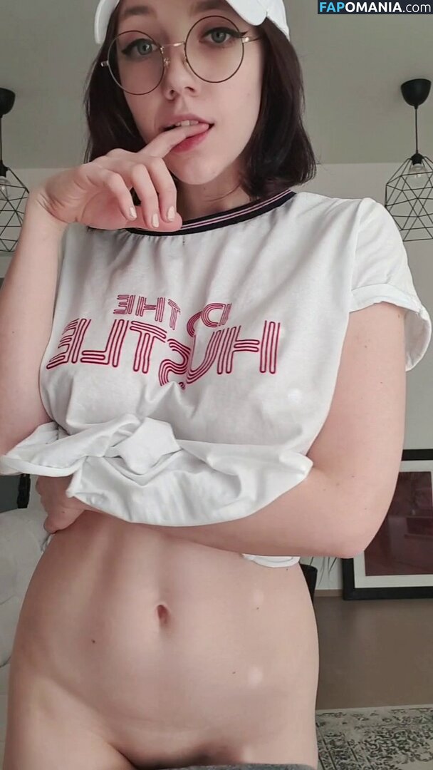 Elles Nude OnlyFans  Leaked Photo #3