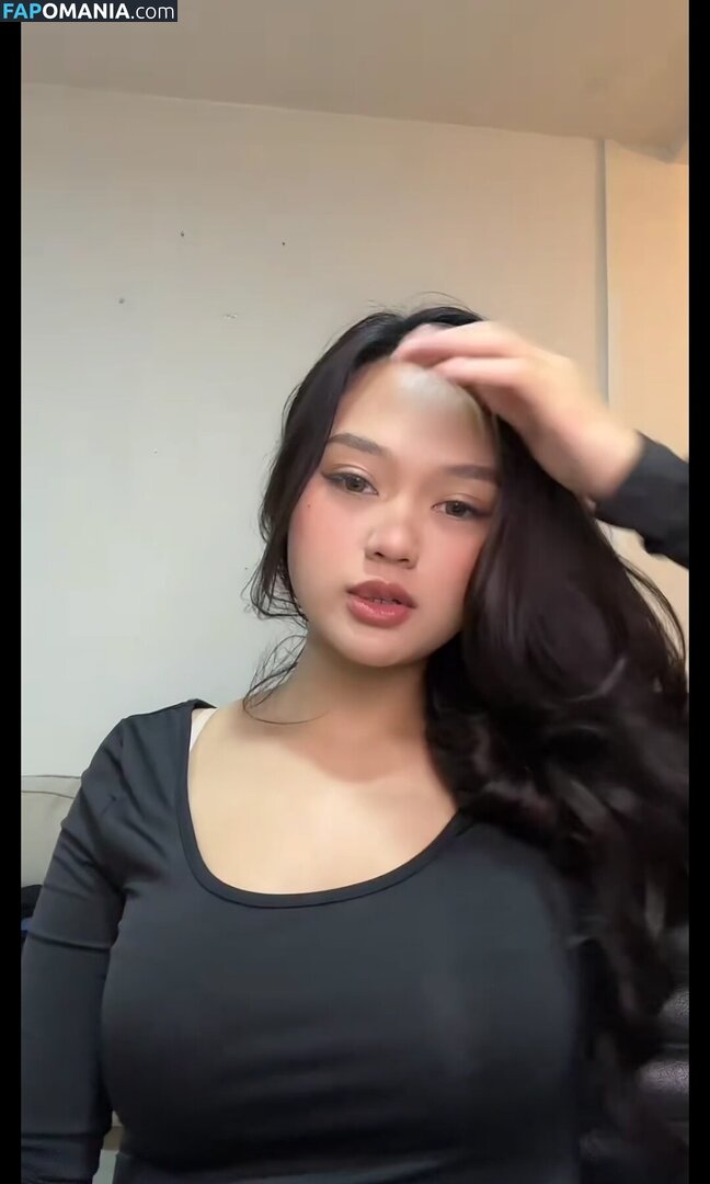 Ellesyanamira / PrincessEllesya Nude OnlyFans  Leaked Photo #5