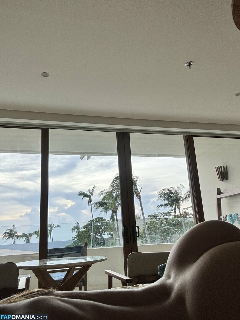 Ellieleen / itsnotellieleen Nude OnlyFans  Leaked Photo #1135