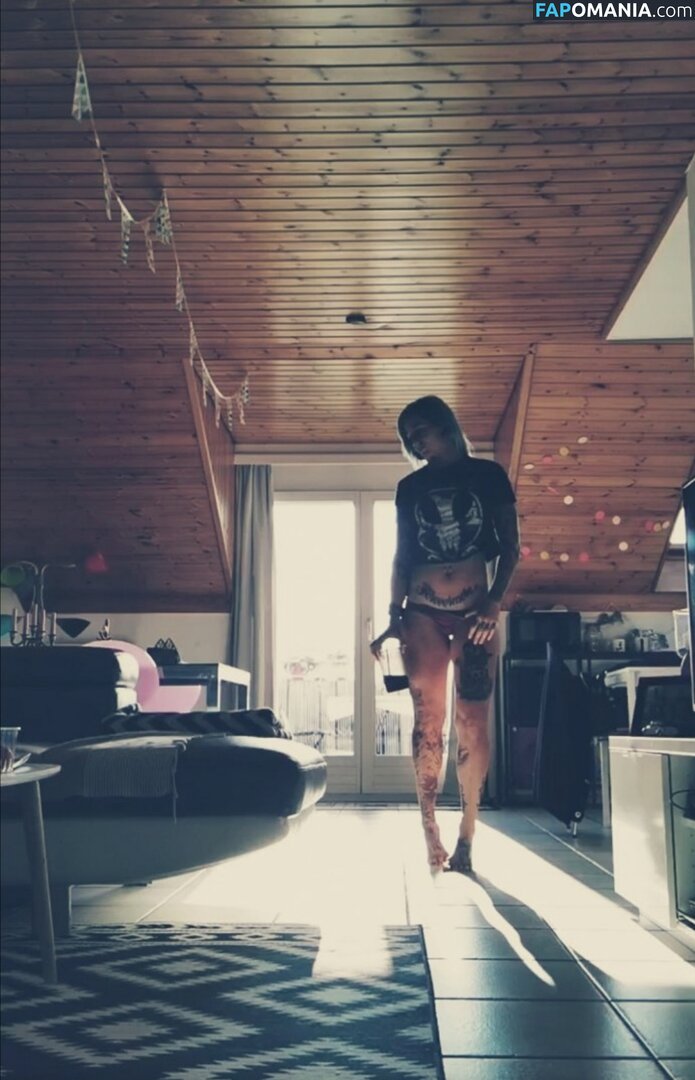 Elliex13 / https: Nude OnlyFans  Leaked Photo #3