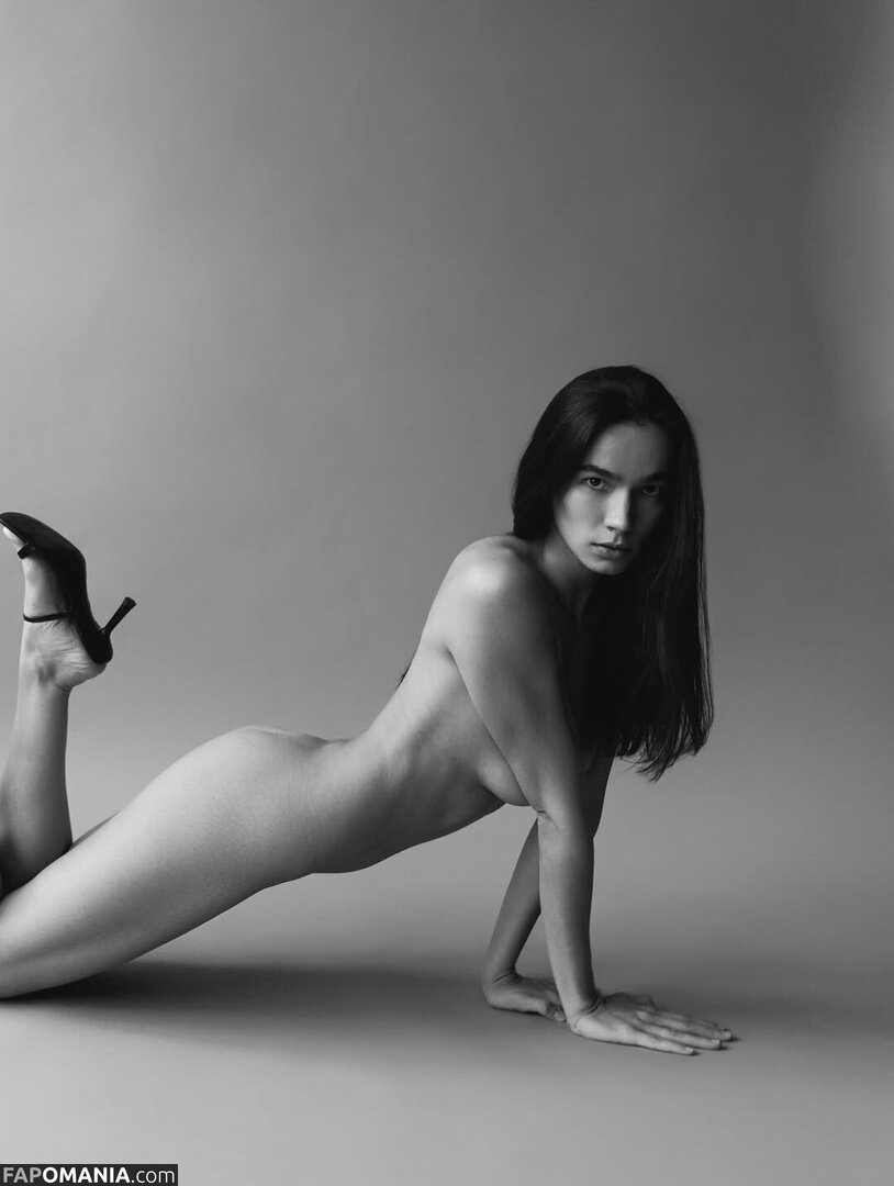 Elvina Garaeva / elyagara Nude OnlyFans  Leaked Photo #5