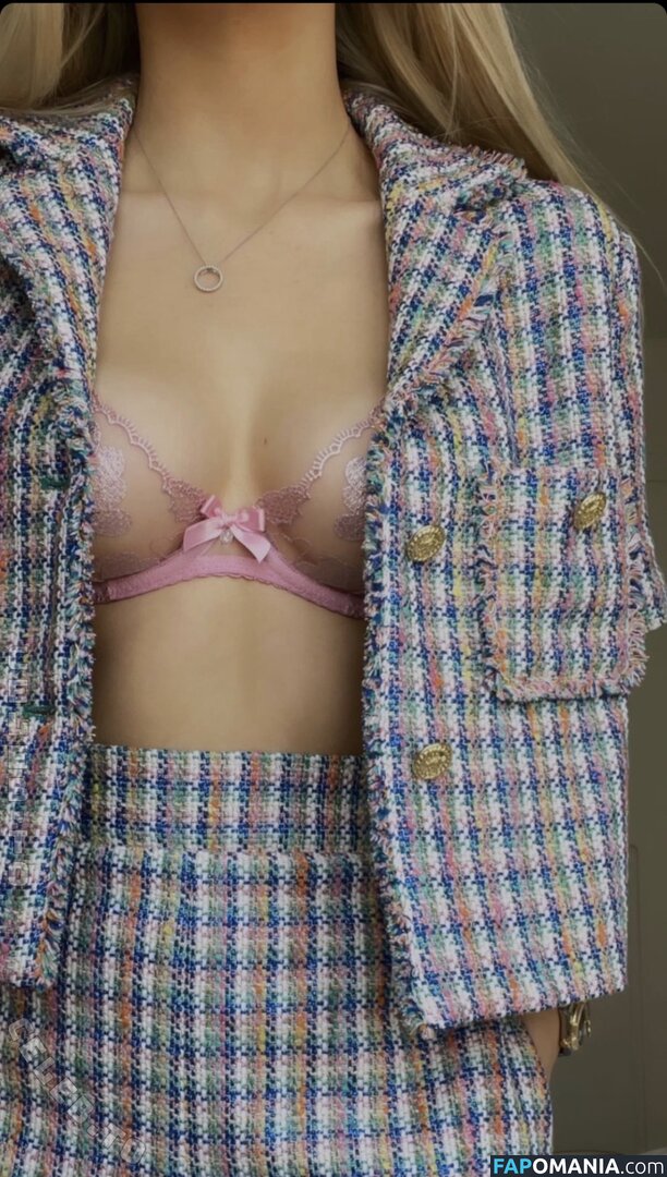 Ema Louise / emalouiise / emaxlouise Nude OnlyFans  Leaked Photo #8