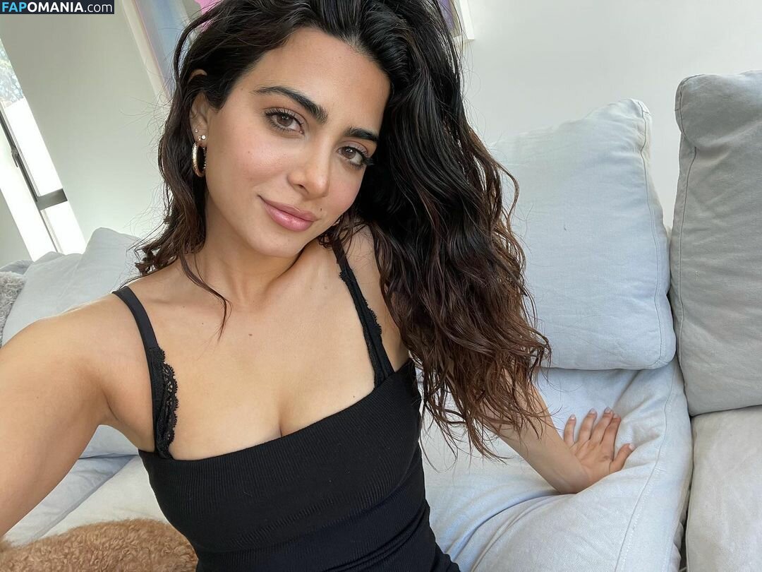 Emeraude Toubia / emeraude Nude OnlyFans  Leaked Photo #97