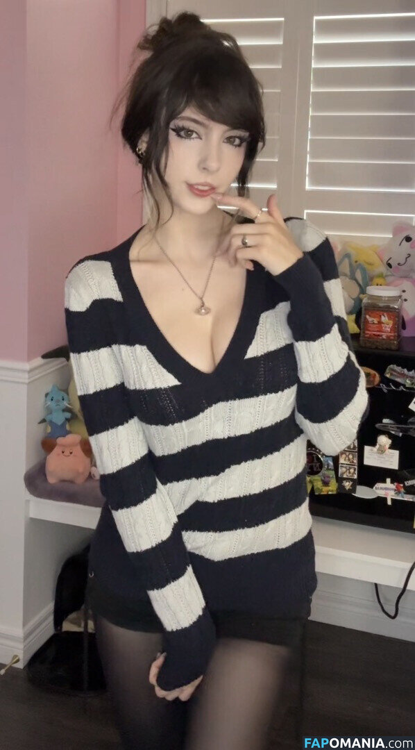 __emiki / em098 / emik28 / emiki / emiki28 / ilovekitties.28 Nude OnlyFans  Leaked Photo #2