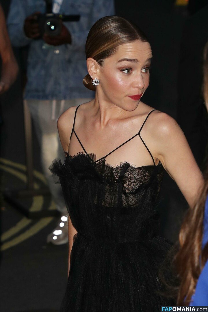 Emilia Clarke / clarkeyxo / emilia_clarke / emiliaclarke Nude OnlyFans  Leaked Photo #265