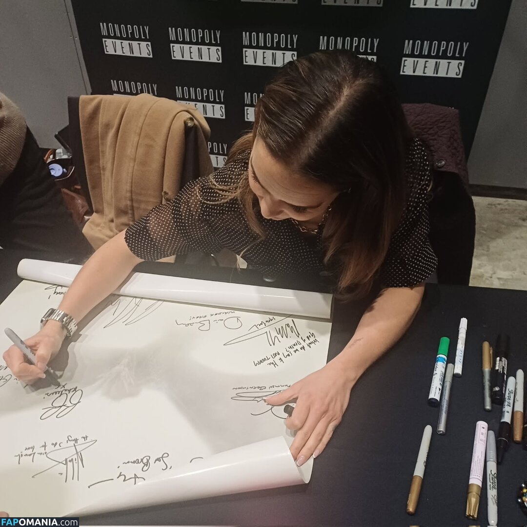 Emilia Clarke / clarkeyxo / emilia_clarke / emiliaclarke Nude OnlyFans  Leaked Photo #893
