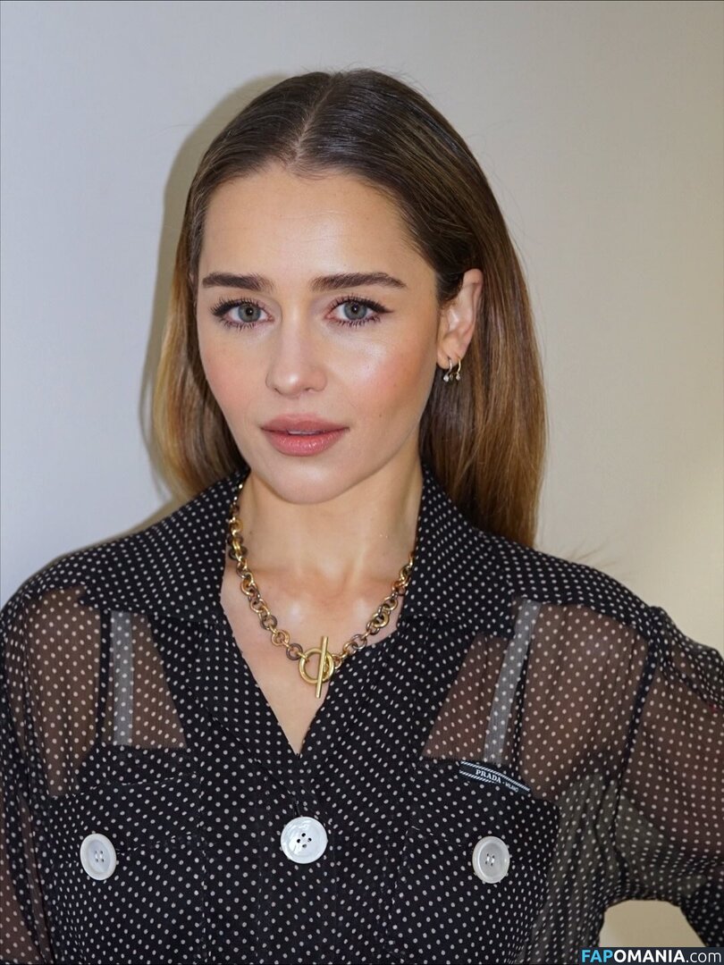 Emilia Clarke / clarkeyxo / emilia_clarke / emiliaclarke Nude OnlyFans  Leaked Photo #894