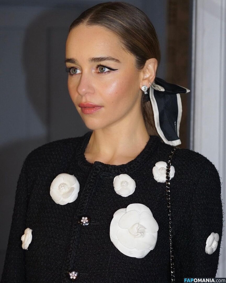 Emilia Clarke / clarkeyxo / emilia_clarke / emiliaclarke / emiliaclarkecentral / https: Nude OnlyFans  Leaked Photo #930
