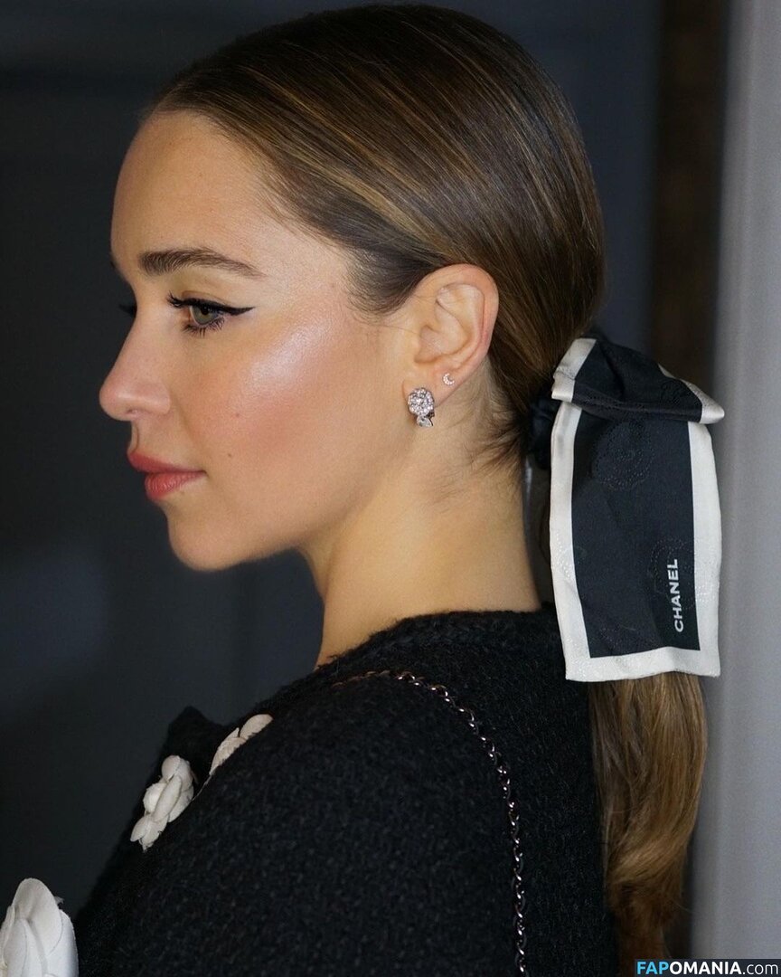 Emilia Clarke / clarkeyxo / emilia_clarke / emiliaclarke / emiliaclarkecentral / https: Nude OnlyFans  Leaked Photo #934