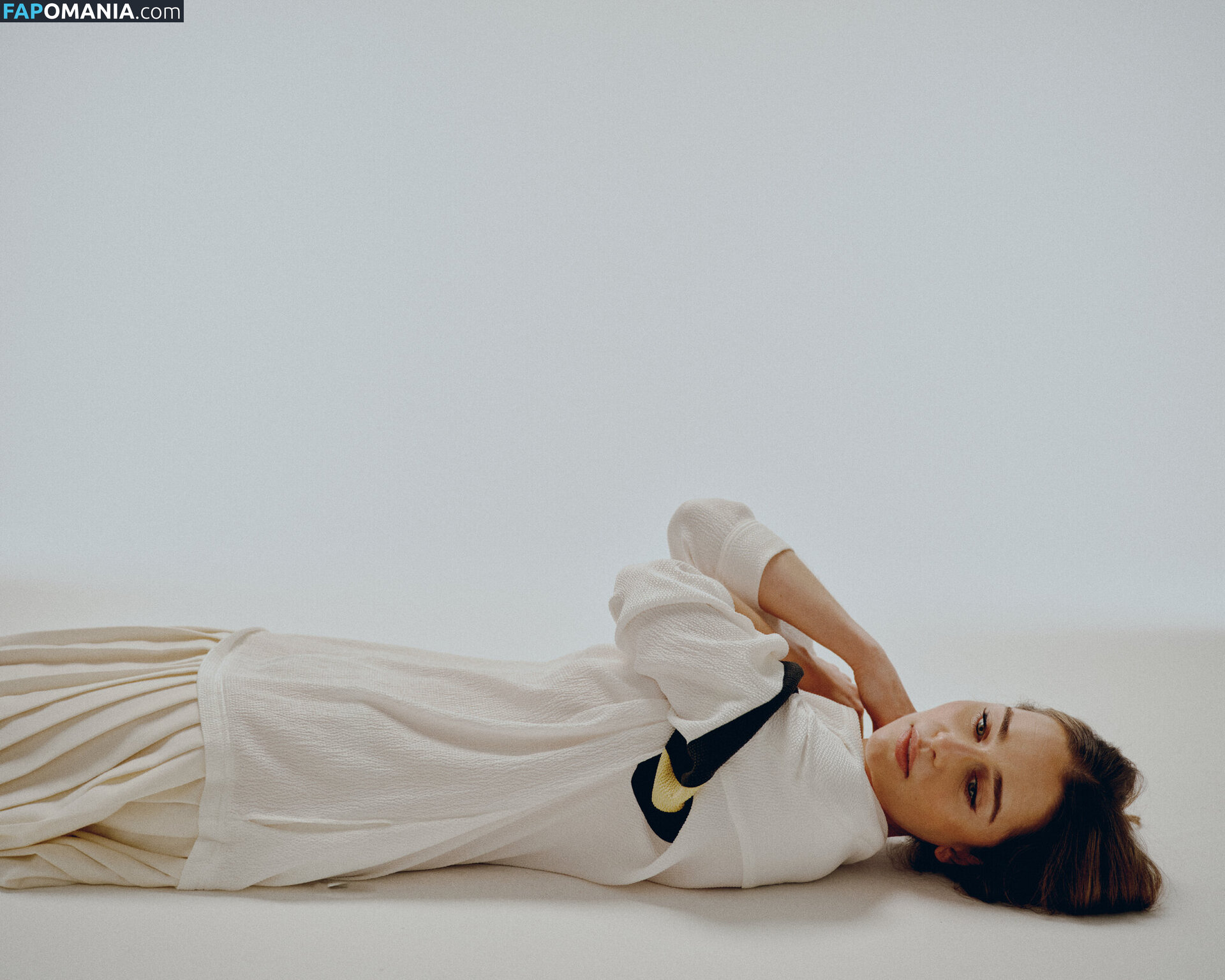 Emilia Clarke / clarkeyxo / emilia_clarke / emiliaclarke / emiliaclarkecentral / https: Nude OnlyFans  Leaked Photo #943