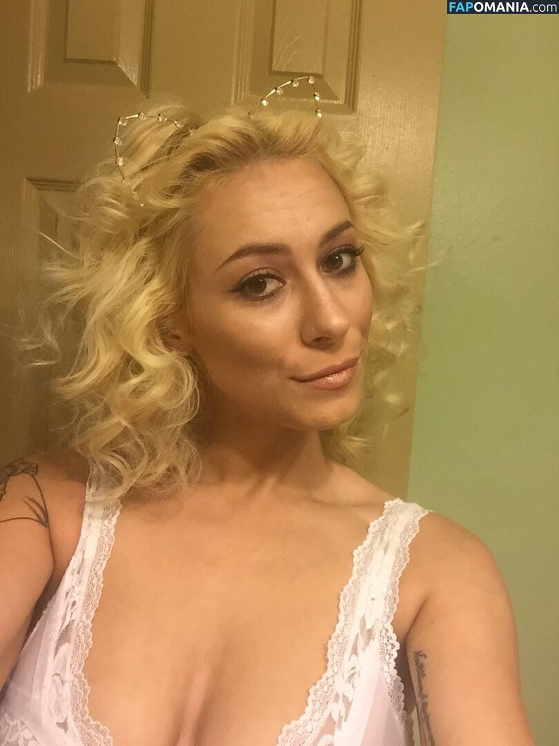 Emilia Moreland / Emily Moreland / Emmy Monroe / LadyLoveRival / LadyRival / LadyyRival / hypnotichealingby_emilia Nude OnlyFans  Leaked Photo #5