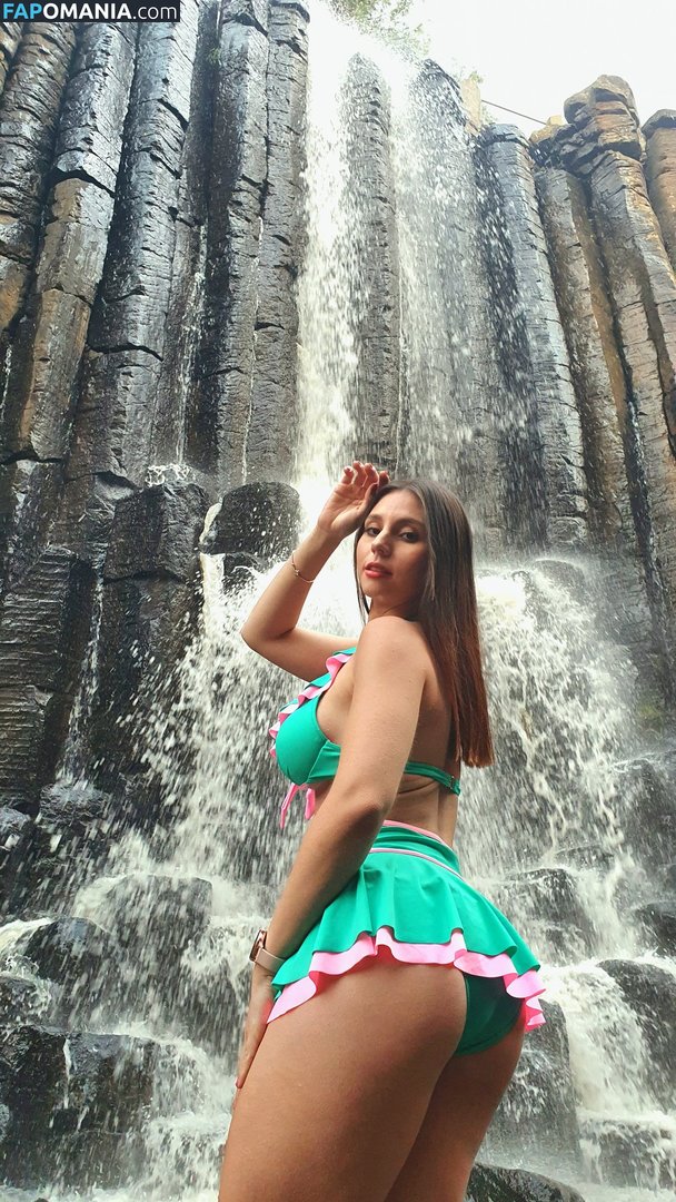 Emilia Vizcarra / emiliavizcarra / emiliavizcarrax Nude OnlyFans  Leaked Photo #14