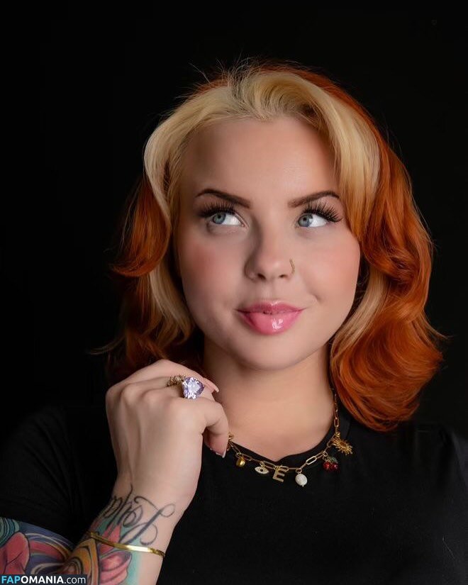 Emilie Brooklyn / emiliebrooklyn_ Nude OnlyFans  Leaked Photo #3