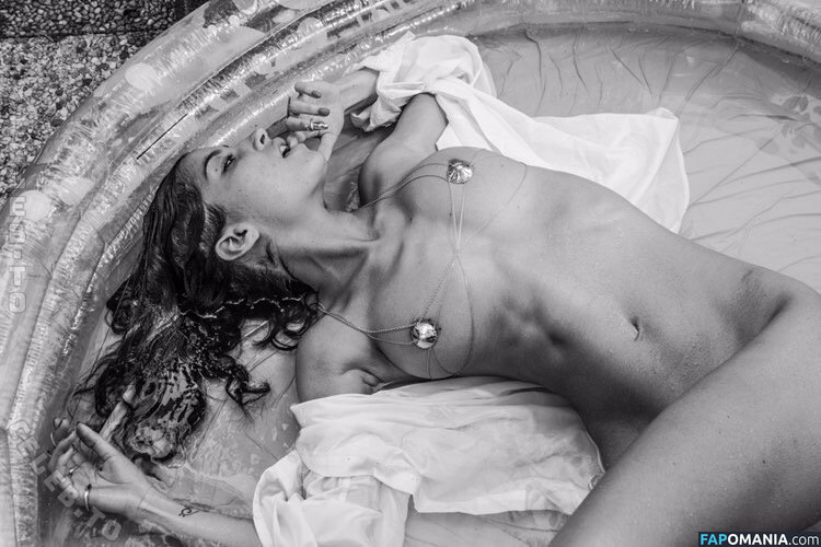 Emilie Payet / emilie_payet_artist / emiliepayet / emiliepayetmannequin Nude OnlyFans  Leaked Photo #44