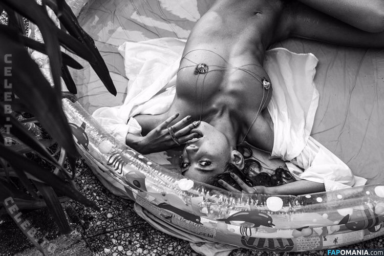 Emilie Payet / emilie_payet_artist / emiliepayet / emiliepayetmannequin Nude OnlyFans  Leaked Photo #58