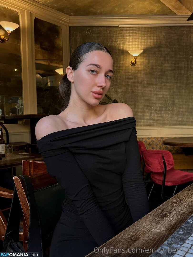 emily_berryy Nude OnlyFans  Leaked Photo #3