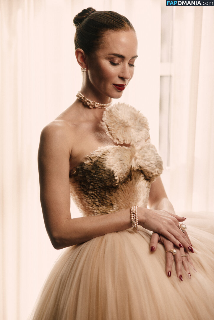 Emily Blunt / _emily_blunt_ / twogirlsoneblunt Nude OnlyFans  Leaked Photo #459