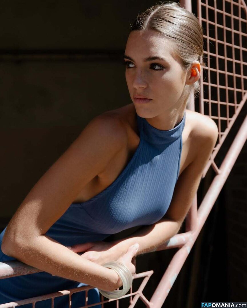 Emily Feld / emily.feld / fanpage_emily_feld / viki.winki Nude OnlyFans  Leaked Photo #4003